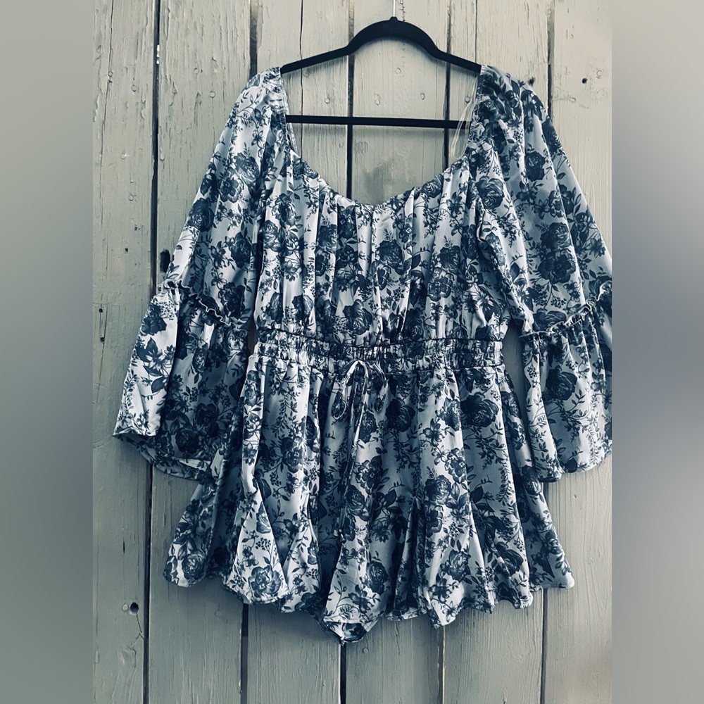 🦋 TRIXXI Clothing Company, Long sleeve Rompers🦋. NWT